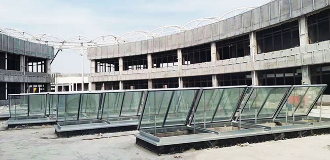 工程快讯——民权县市民之家工人文化宫电动排烟窗工程验收